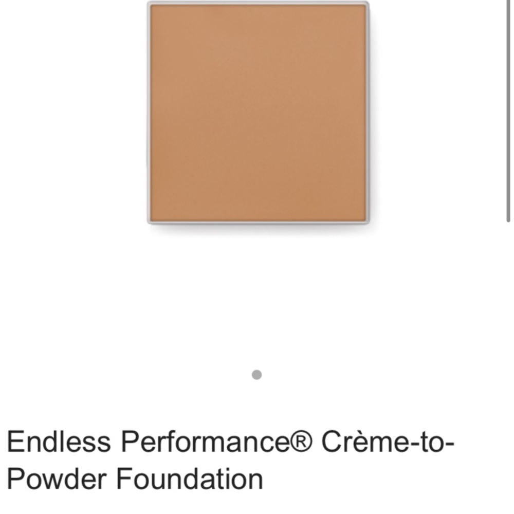 Endless Performance® Crème-to-Powder Foundation Beige 4